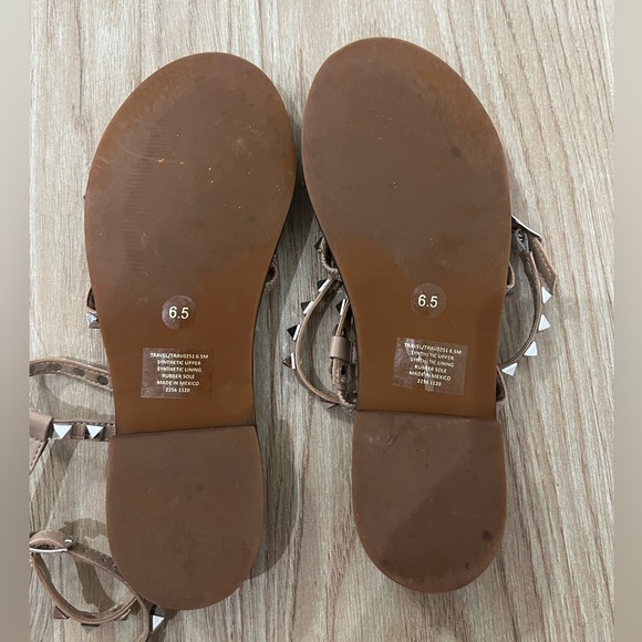 Steve Madden Travel Tan Sandals - Picture 7 of 7
